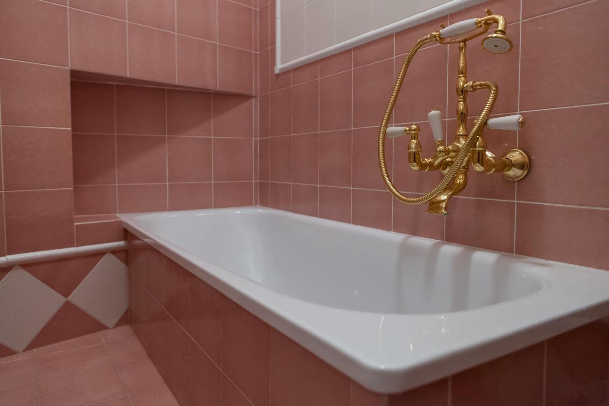 Bernardone Hotel Камайоре Екстериор снимка