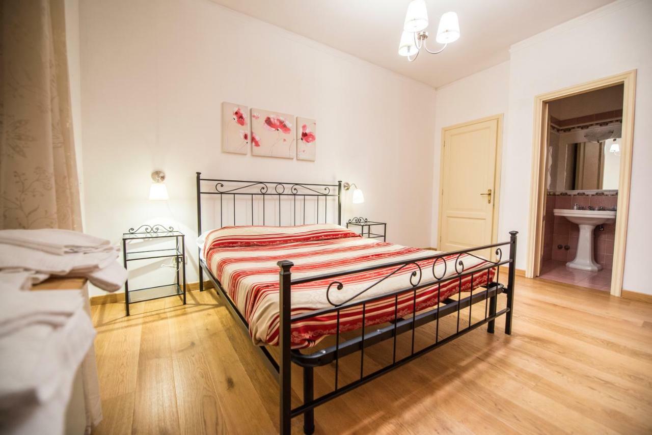 Bernardone Hotel Камайоре Екстериор снимка